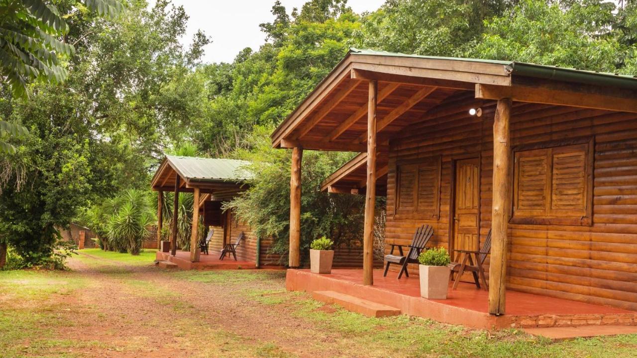 Cabanas Soltame Carnaval Puerto Iguazu Exterior photo